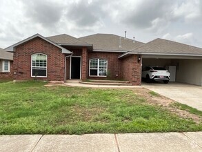 Building Photo - 2321 Berry Ln