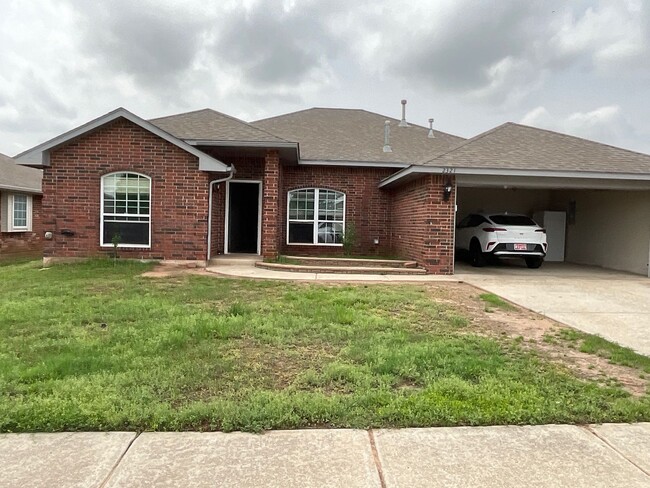 Primary Photo - 2321 Berry Ln