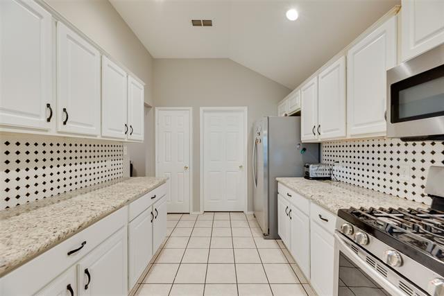 Building Photo - 2812 Hilcroft Ave