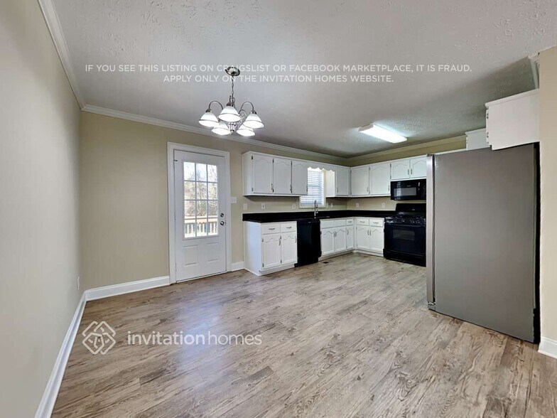 Building Photo - 4491 Wesley Way
