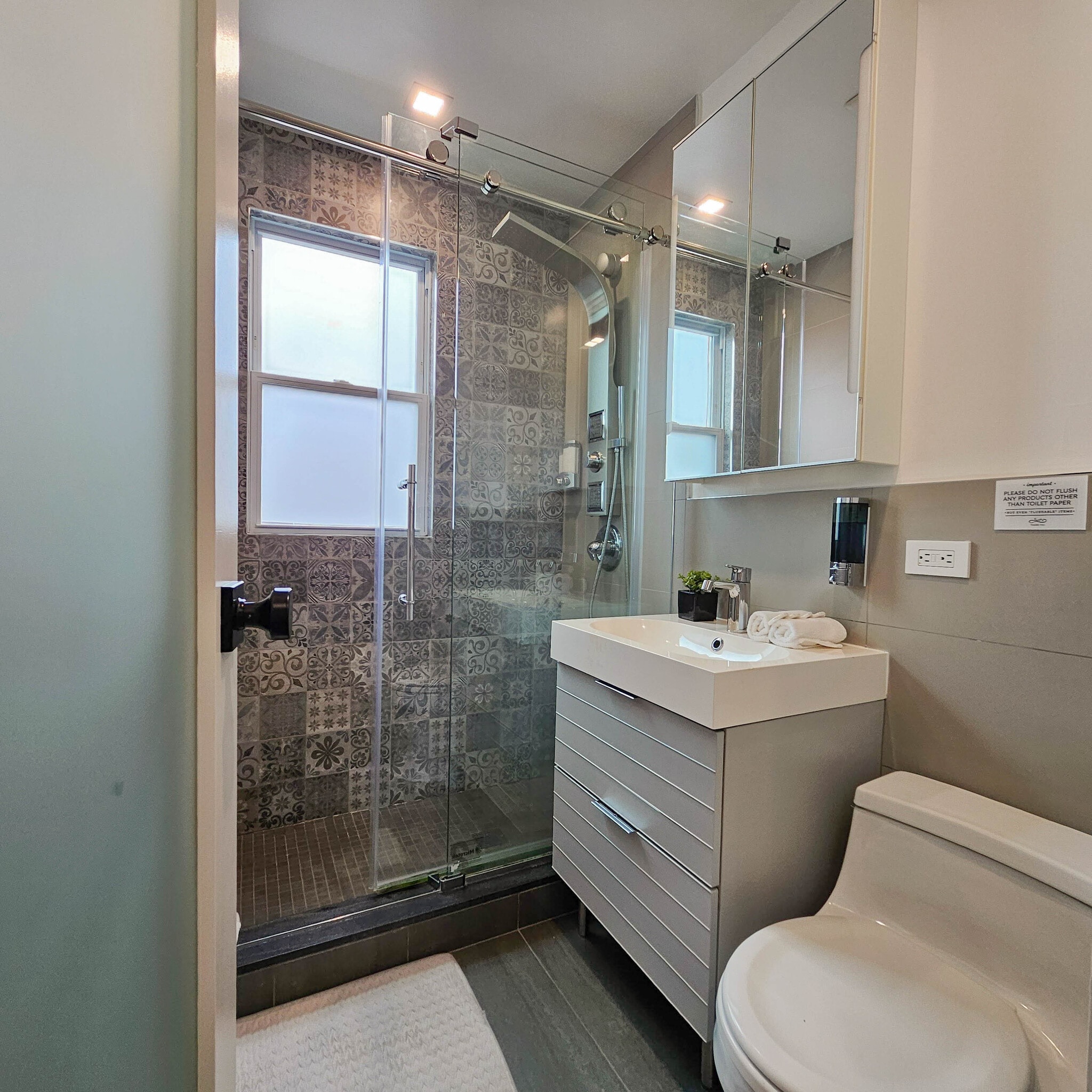 Building Photo - 3239 46th St