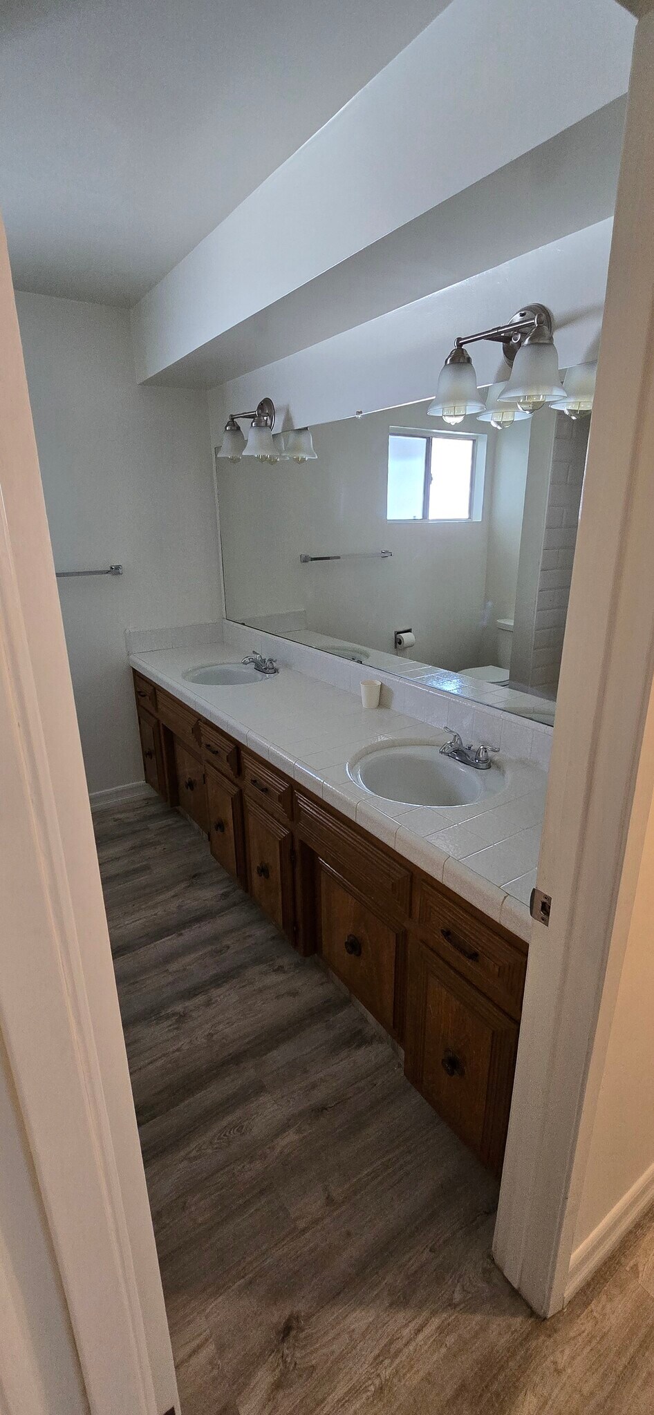 Building Photo - 6013 Poso Ct