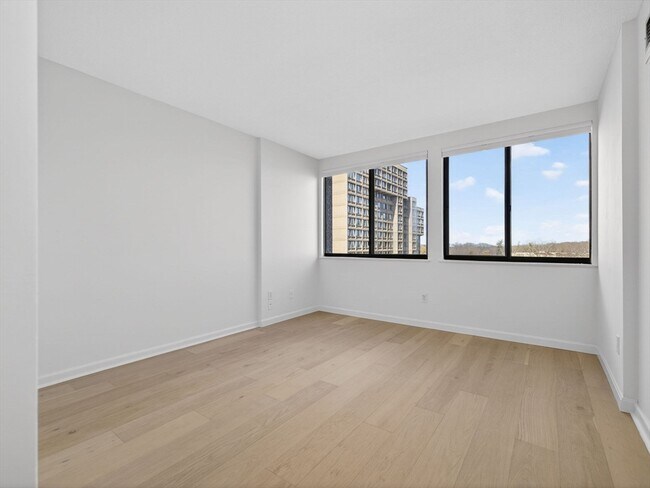 Building Photo - 250 Hammond Pond Pkwy