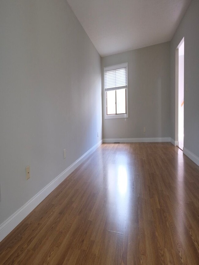 Building Photo - 1307 Kingsridge Ct