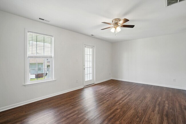 Building Photo - 401 Whitehall Ct