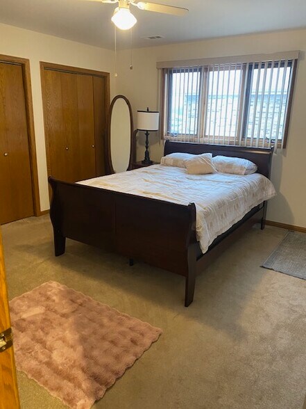 Building Photo - 8821 N Greenwood Ave