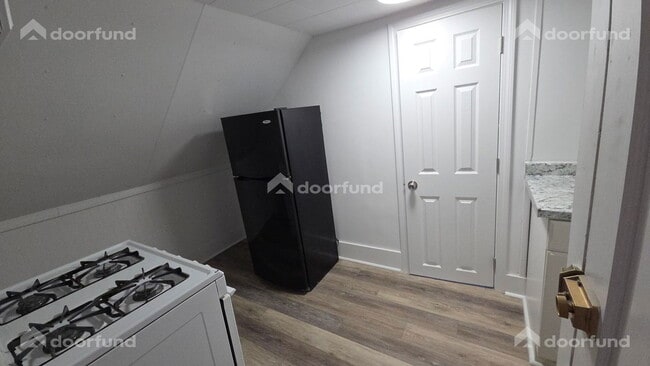 Building Photo - 50 Summer St