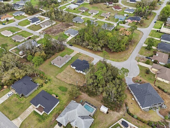Building Photo - 13975 SW 27 Ct Rd