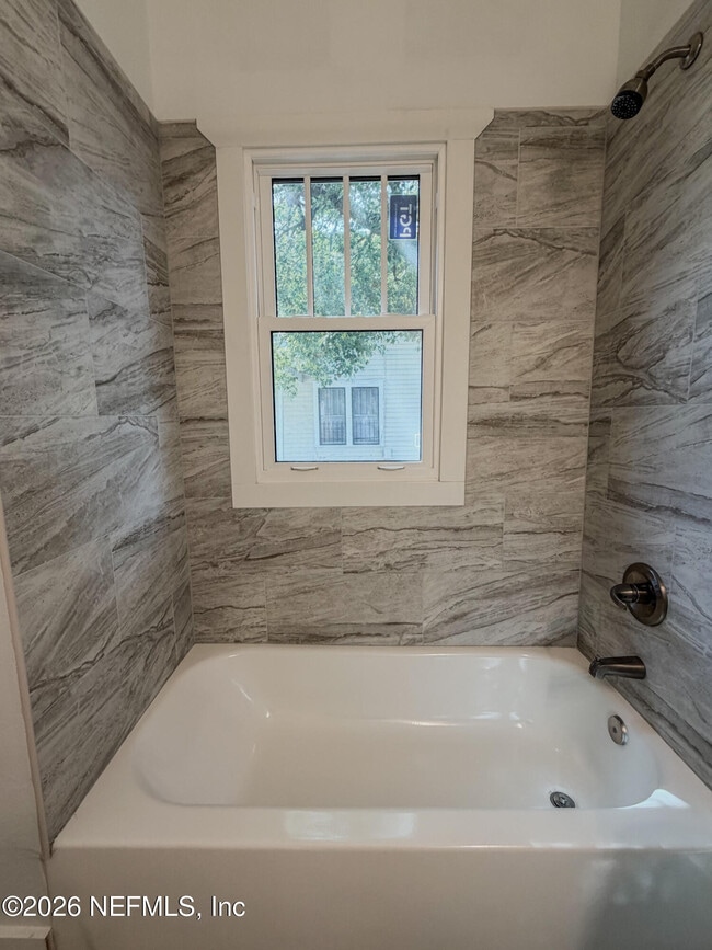 Building Photo - 2589 Post St