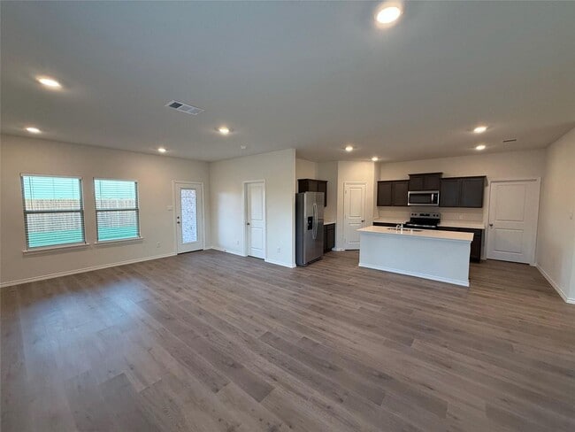 Building Photo - Modern elegance in Josephine........