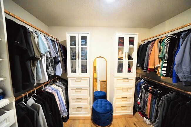 Building Photo - Upgraded Single-Story Home in the Desirable Vista Ridge Subdivision - Realtor Commission: $600