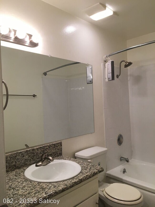 Building Photo - 20353 Saticoy St