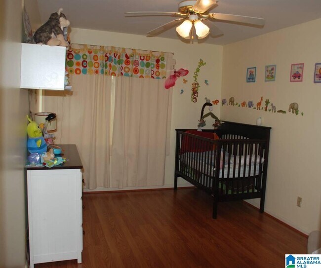 Building Photo - 804 Vestavia Villa Ct
