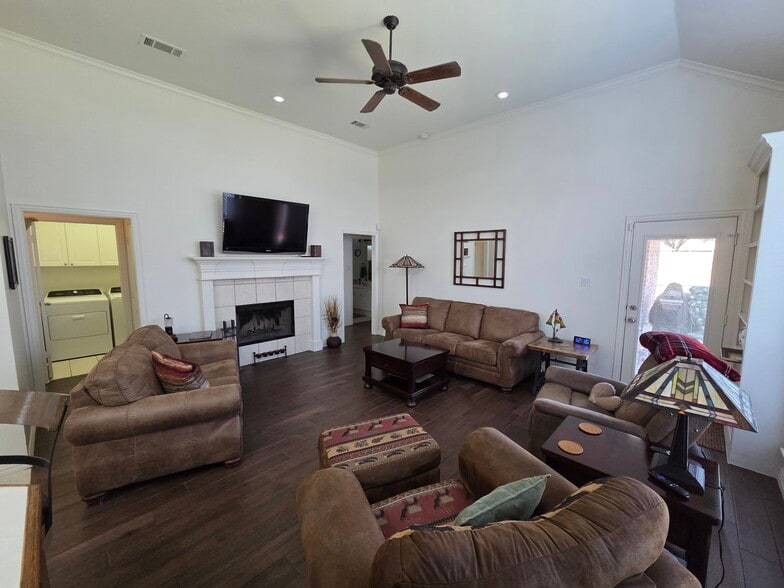 Living room - 2684 Britany Cir
