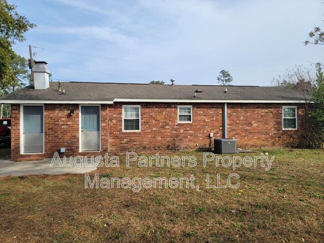 Building Photo - 116 Magnolia Dr