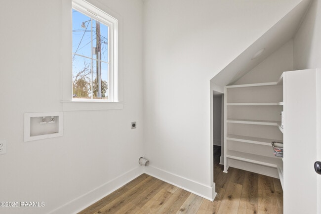 Building Photo - 121 Mayberry Grv St