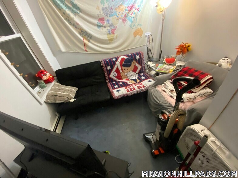 Building Photo - 822 Huntington Ave