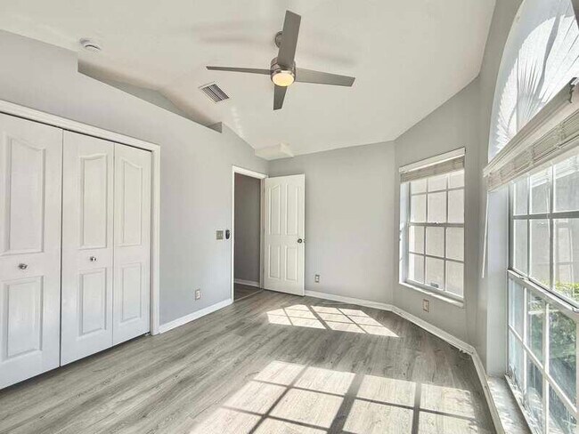 Building Photo - 838 Addison Dr NE