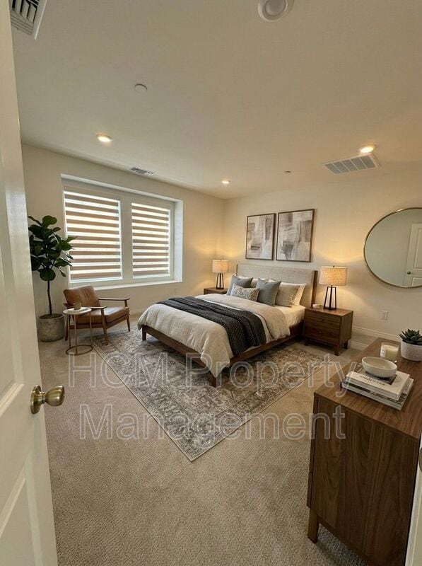 Building Photo - 4254 S Hermosa Paseo