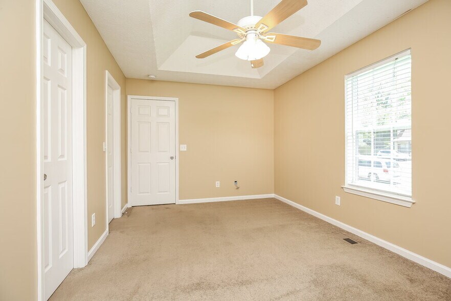 Building Photo - 1417 Quail Run