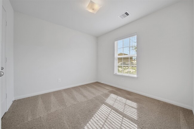 Building Photo - 12122 Trawler Pl