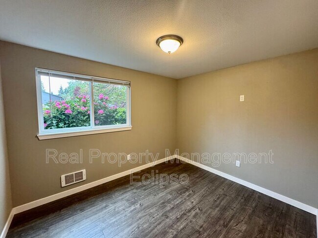 Building Photo - 921 130th St SW