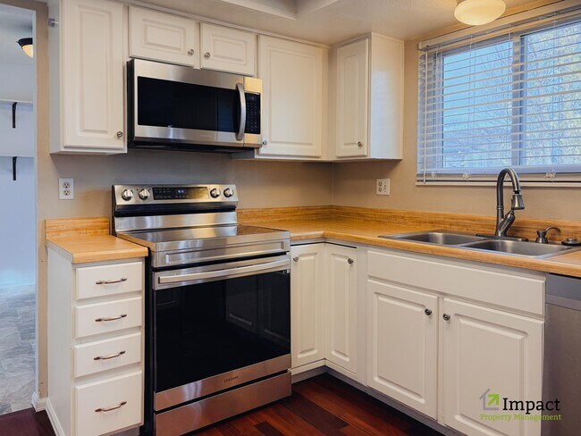 Building Photo - 2680 Black Diamond Terrace