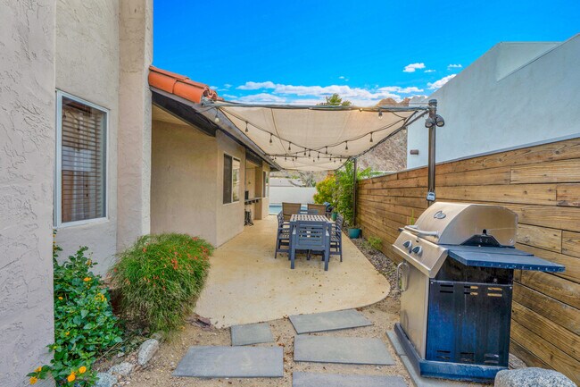 Building Photo - 52420 Avenida Juarez