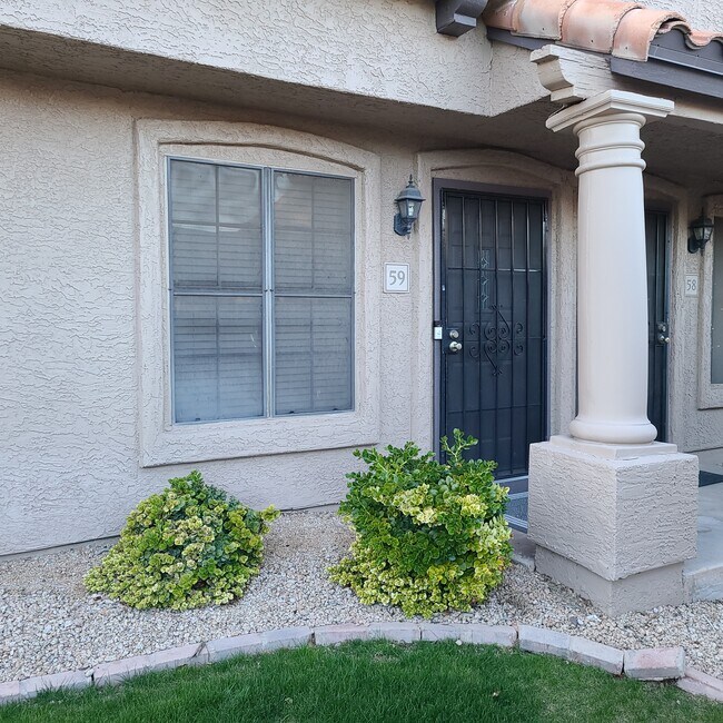 Building Photo - 3491 N Arizona Ave