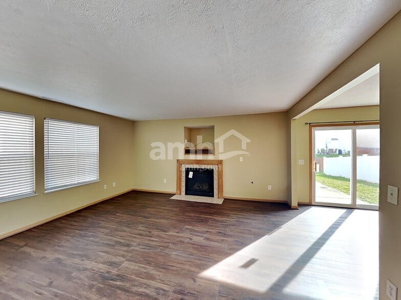 Building Photo - 6909 Spring Bloom Dr