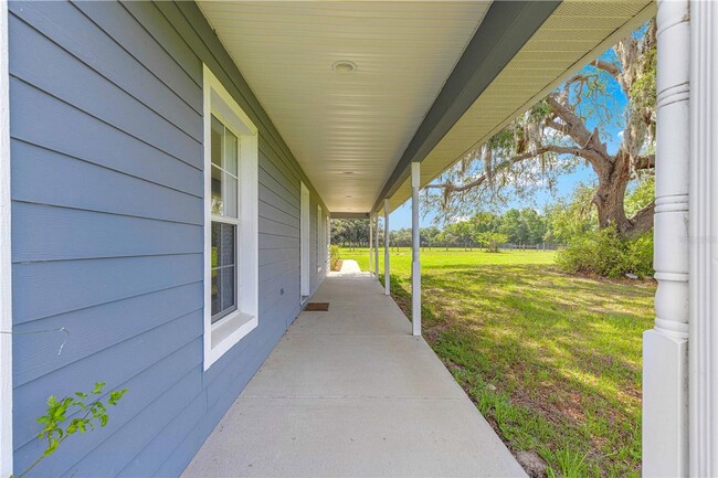 Building Photo - 3/2 Farm Home on 18.25 acres