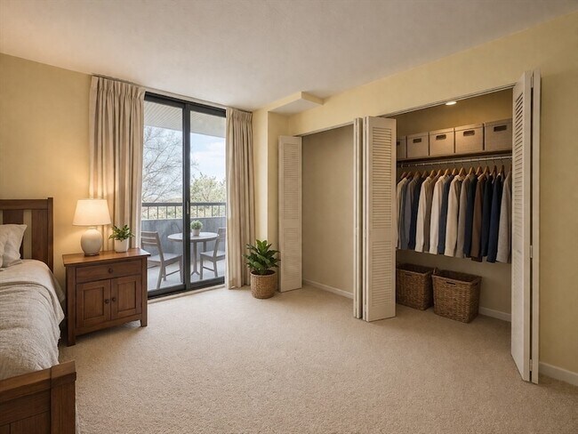 Building Photo - 77 Adams St