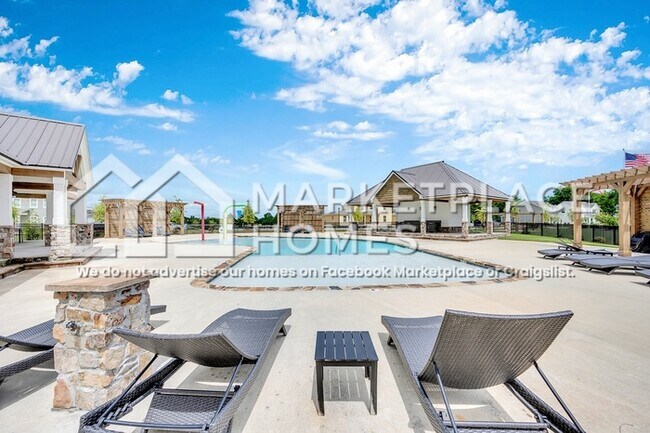 Building Photo - 3335 Meriwether Dr