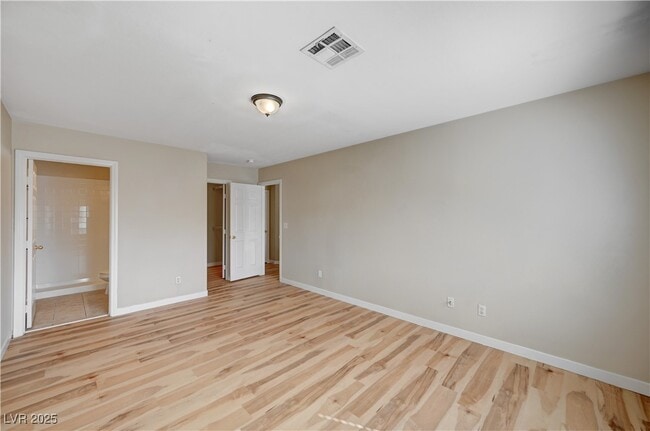 Building Photo - 10164 Tree Bark St