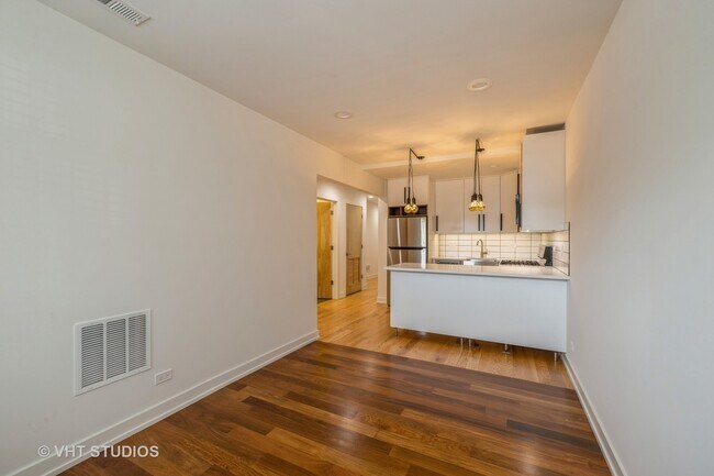 Building Photo - 4507 S Calumet Ave