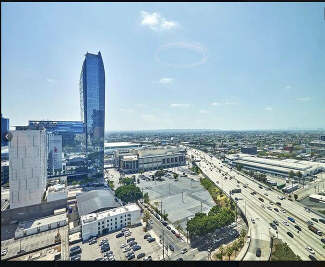 Building Photo - 889 Francisco St