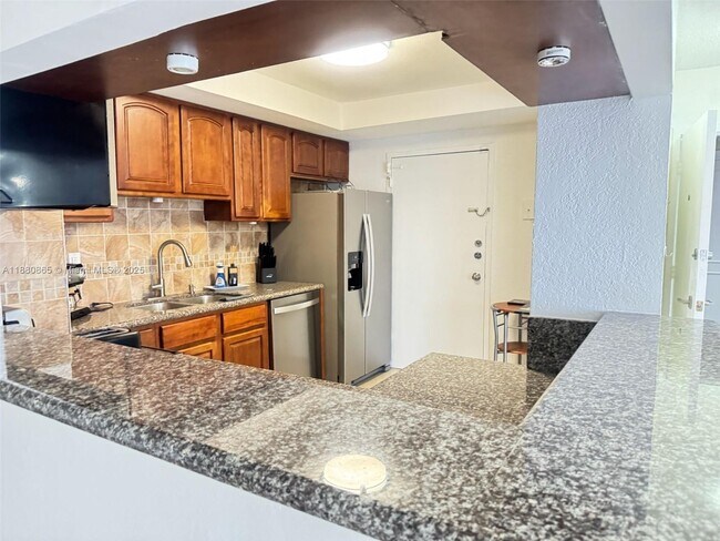 Building Photo - 5838 Collins Ave