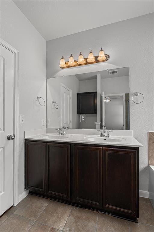 Building Photo - 825 Heritage Springs Trail