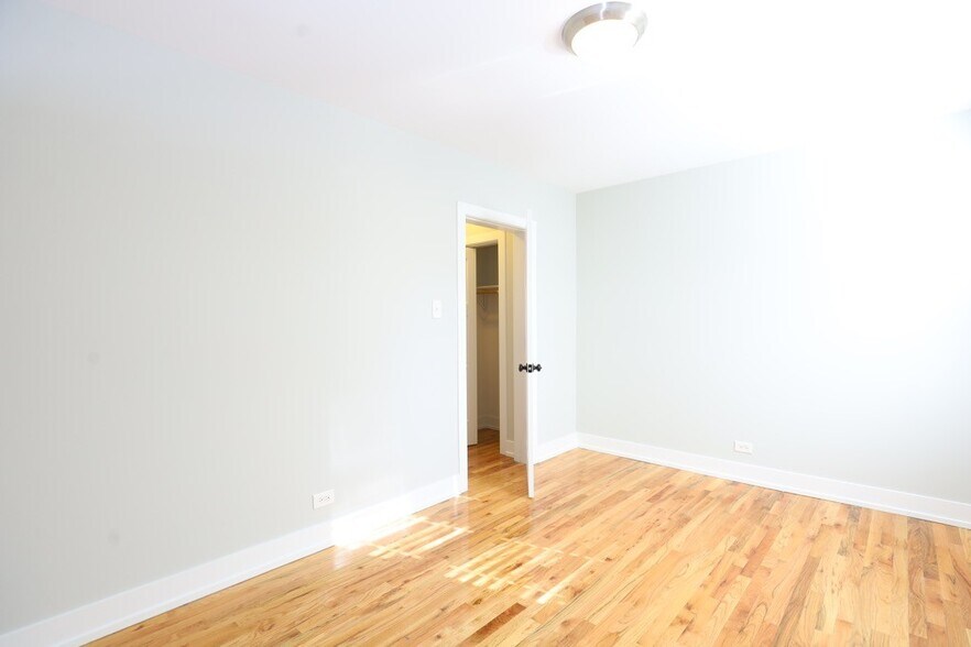 Building Photo - 553 W Arlington Pl