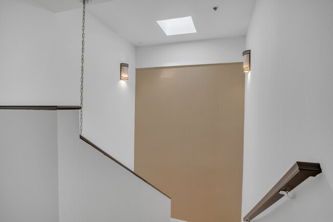 woodclad staircase w/ skylight - 1976 Waltonia Dr