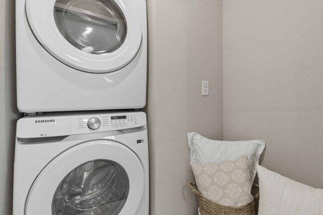 Building Photo - 3Bd/3Ba Seattle Home