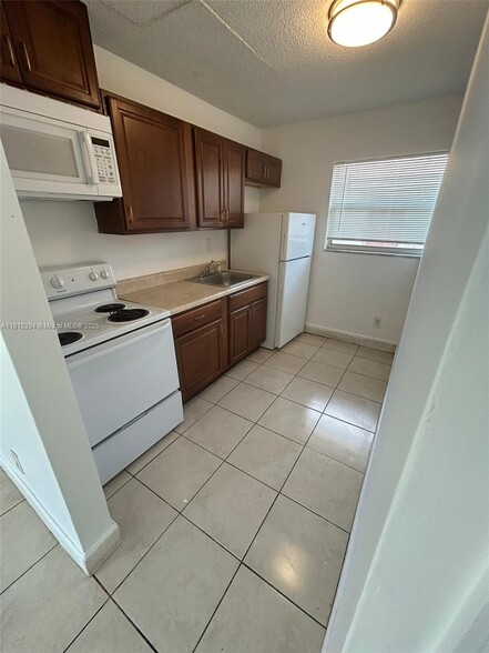 Primary Photo - 2780 NW 14th St