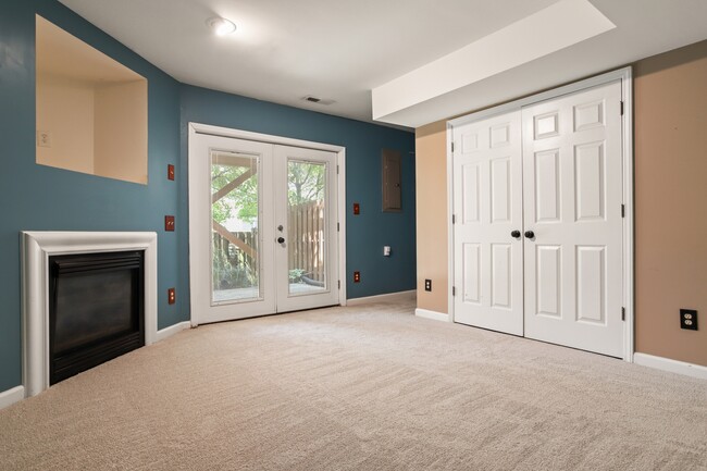 Building Photo - 5451 Crabtree Park Ct
