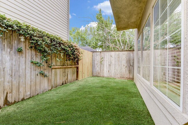 Building Photo - 3 Story home in private gated community!