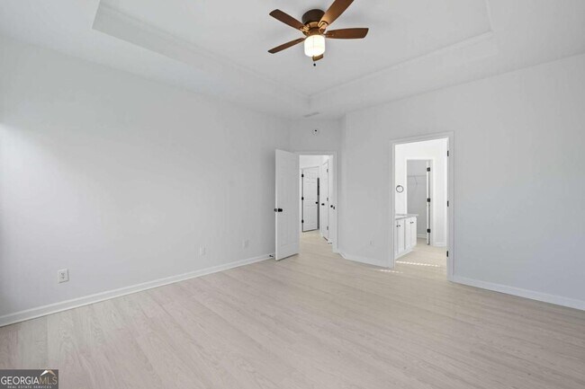 Building Photo - 4000 River Green Pkwy