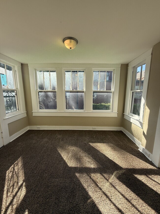 Building Photo - 413 44th St Ensley