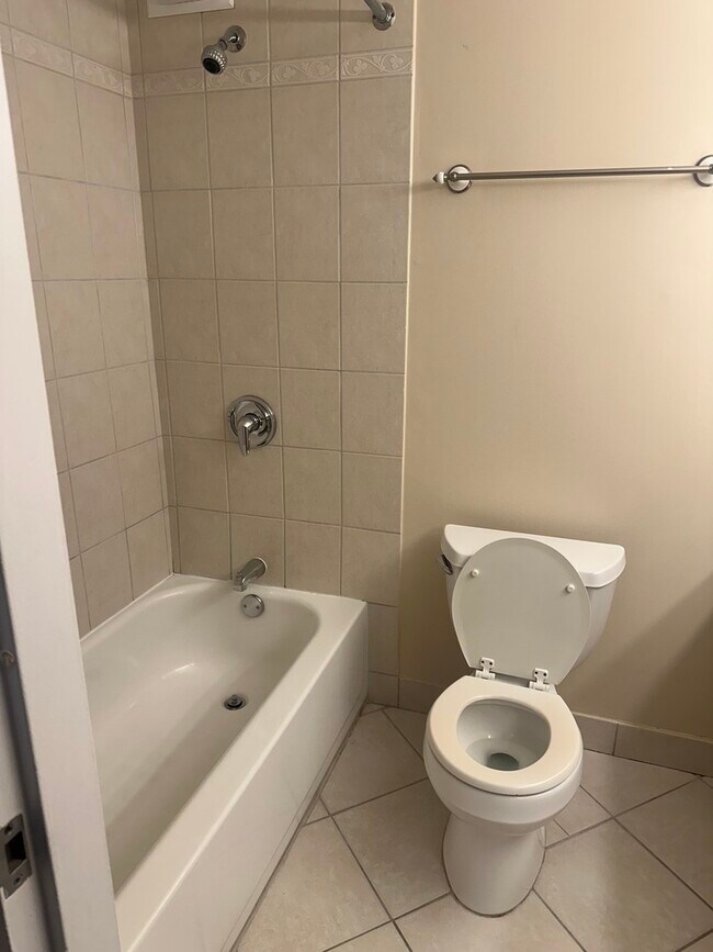 Building Photo - 405 N Wabash Ave