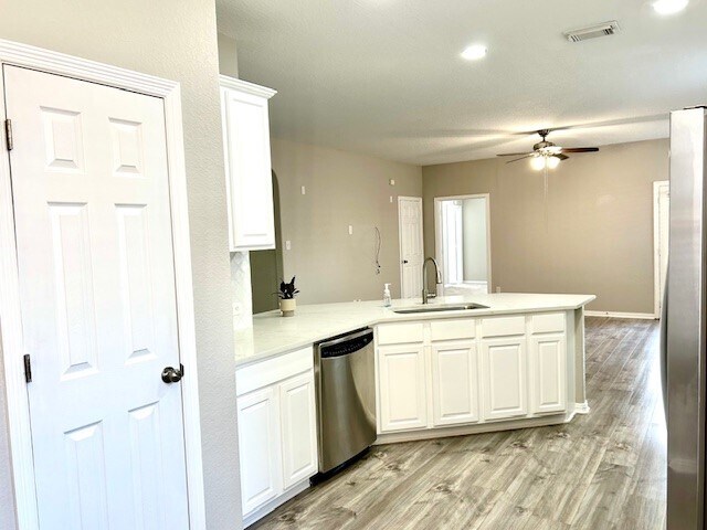 Building Photo - 431 Drake Ln
