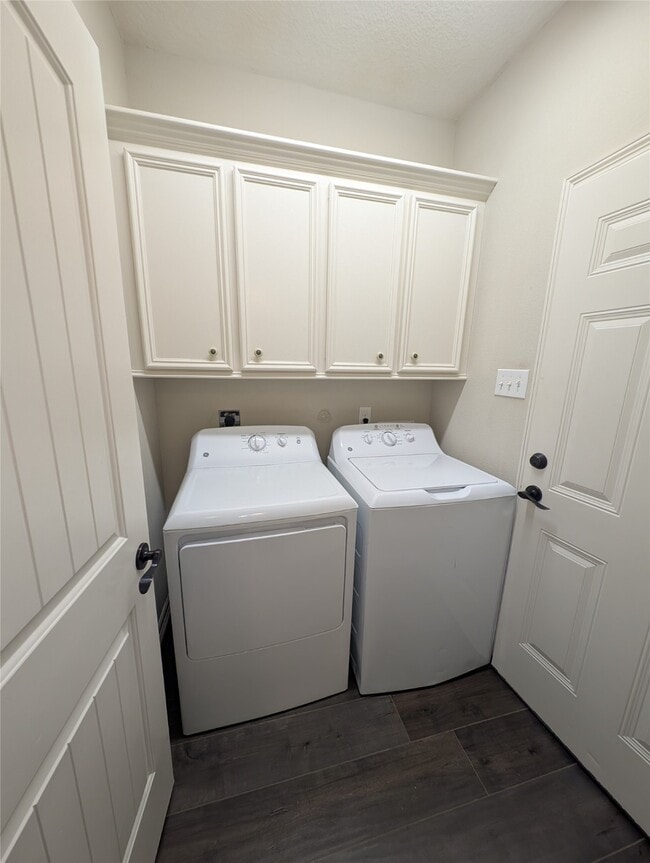 Building Photo - 4222 5th St