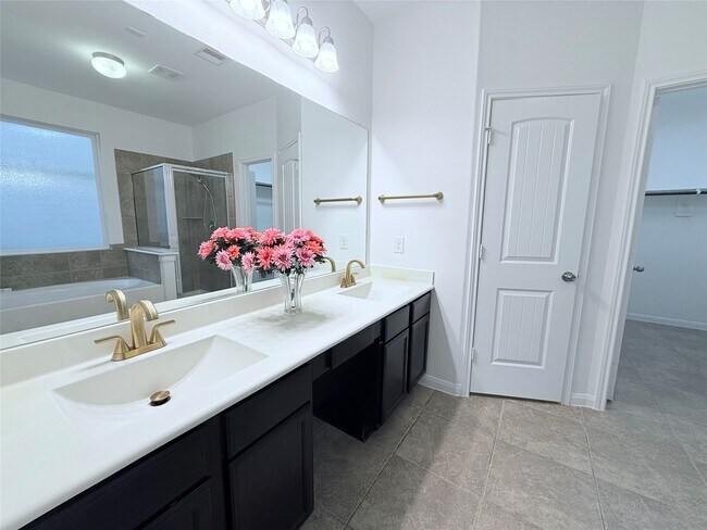 Building Photo - 30515 Woodson Trace Dr